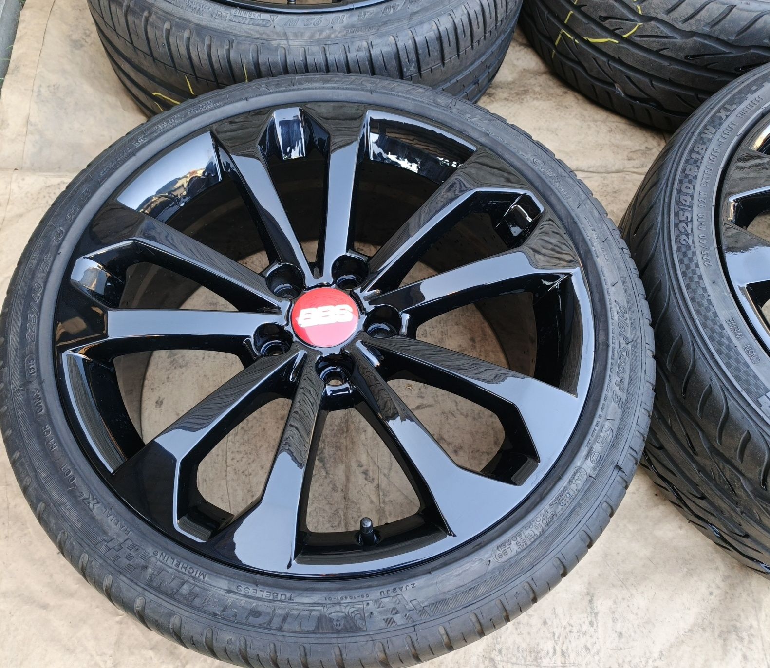 Koła Felgi z Oponami 225/40 R18 5x112 Mercedes Audi VW