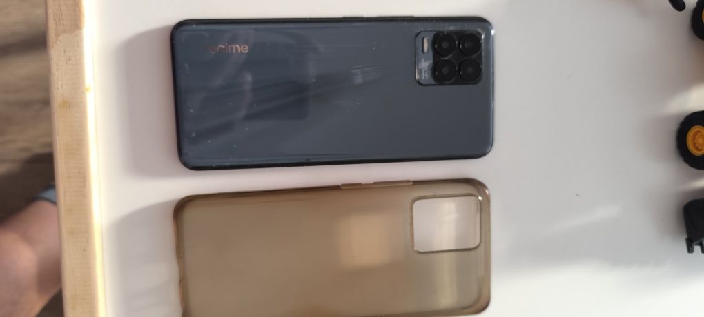 Realme 8 PRO 6+2/128GB jak nowy