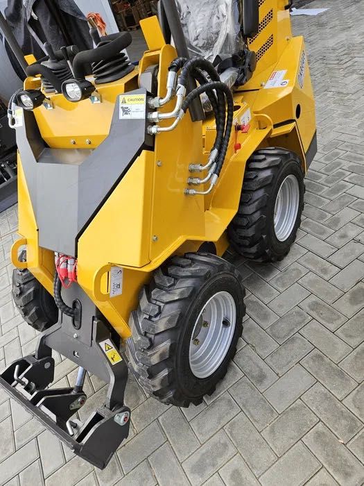 MINI ŁADOWARKA KRÜGER XKL 480Z 950 kg, AŻ 28 funkcji KOOP , B&S