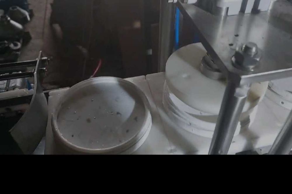 Фасувальна машина у відра