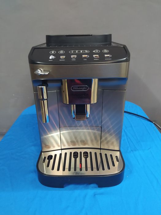 Delonghi magnifica evo кавоварка