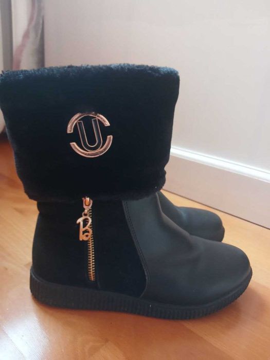 Взуття жіноче зимове, 37 розмір