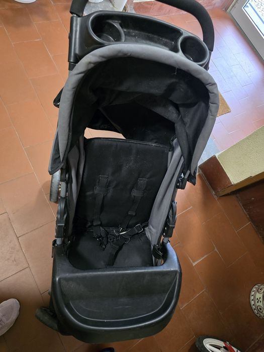Vendo carrinho de bebé