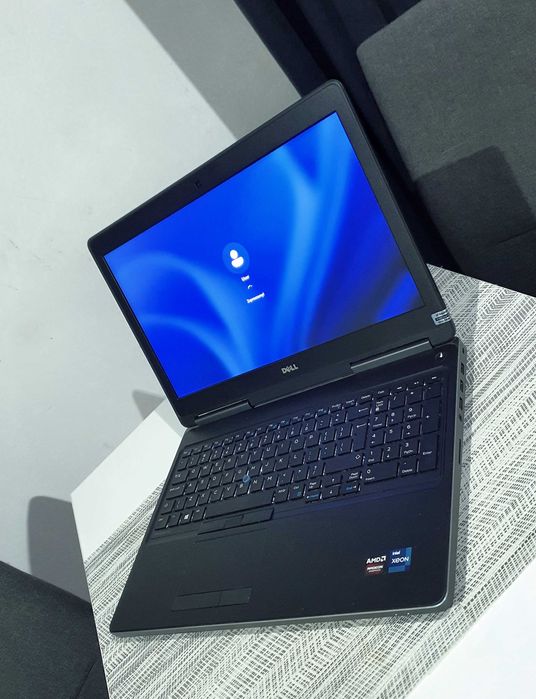 DELL xeon®™/AMD®ProWX4150™/32GBram/1,5TBNvme/USB-C3.1/Podś.Klaw./Win11