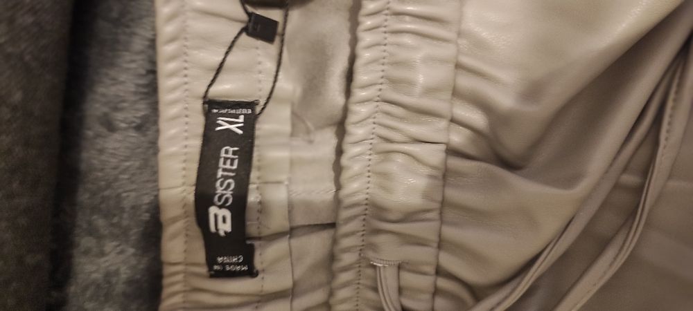 Nowe spodnie eco-skóra