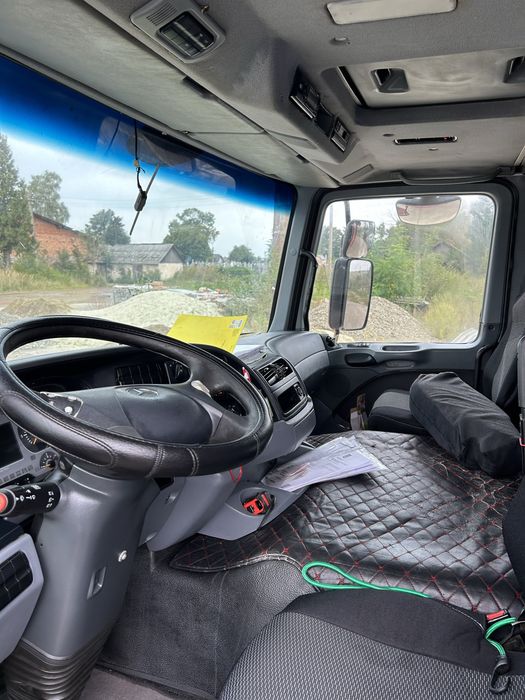 Mercedes-benz з пречіпом Lohr