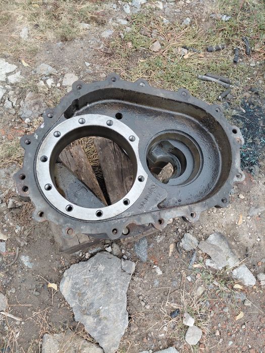 Корпус среднего редуктора камаз 6520