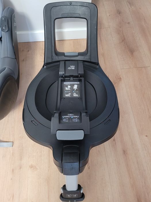 Fotelik samochodowy Britax Dualfix iSense Midnight Grey z bazą