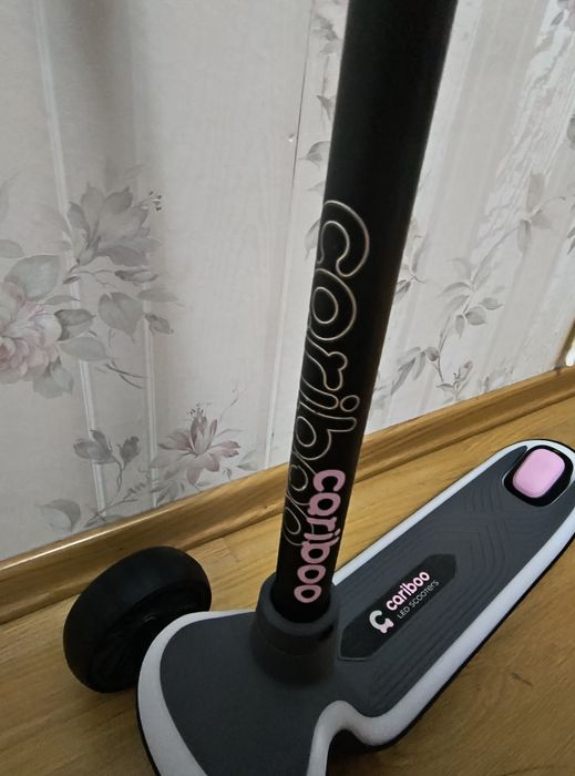 Nowa hulajnoga cariboo LED