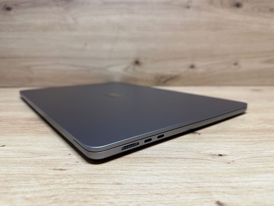 MacBook Air 15” 2023 року M2 8gb 512gb SSD гарантія до серпня 2026