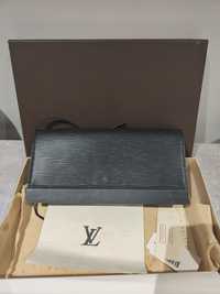 Bolsa Louis Vuitton preta