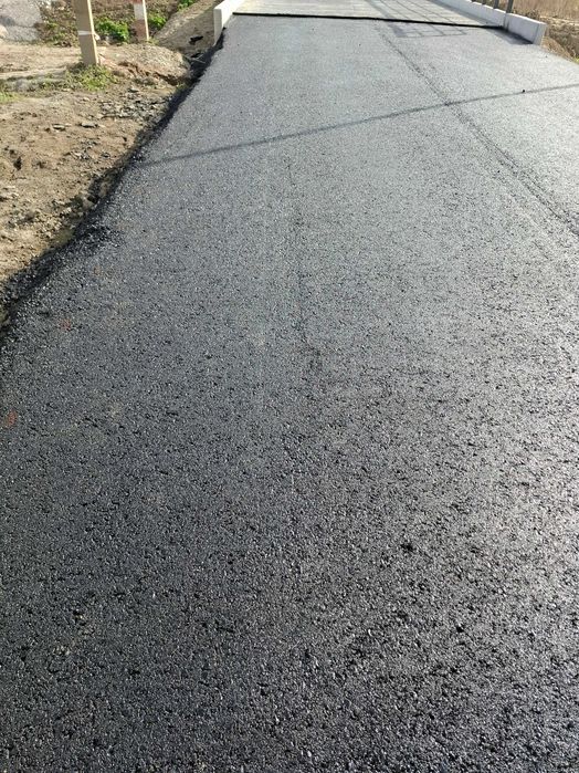 Układanie asfaltu budowa dróg parkingów asfaltowanie zalewanie spękań