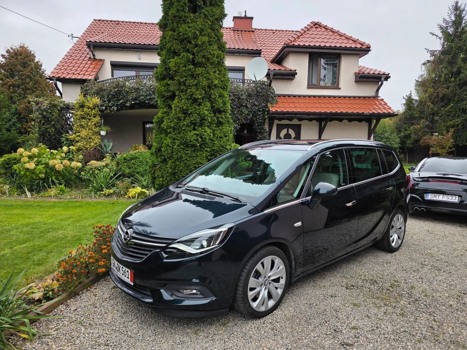 Opel Zafira 2,0cdti beż skóra Ledy navi full opcja bezwypadek mały przebieg