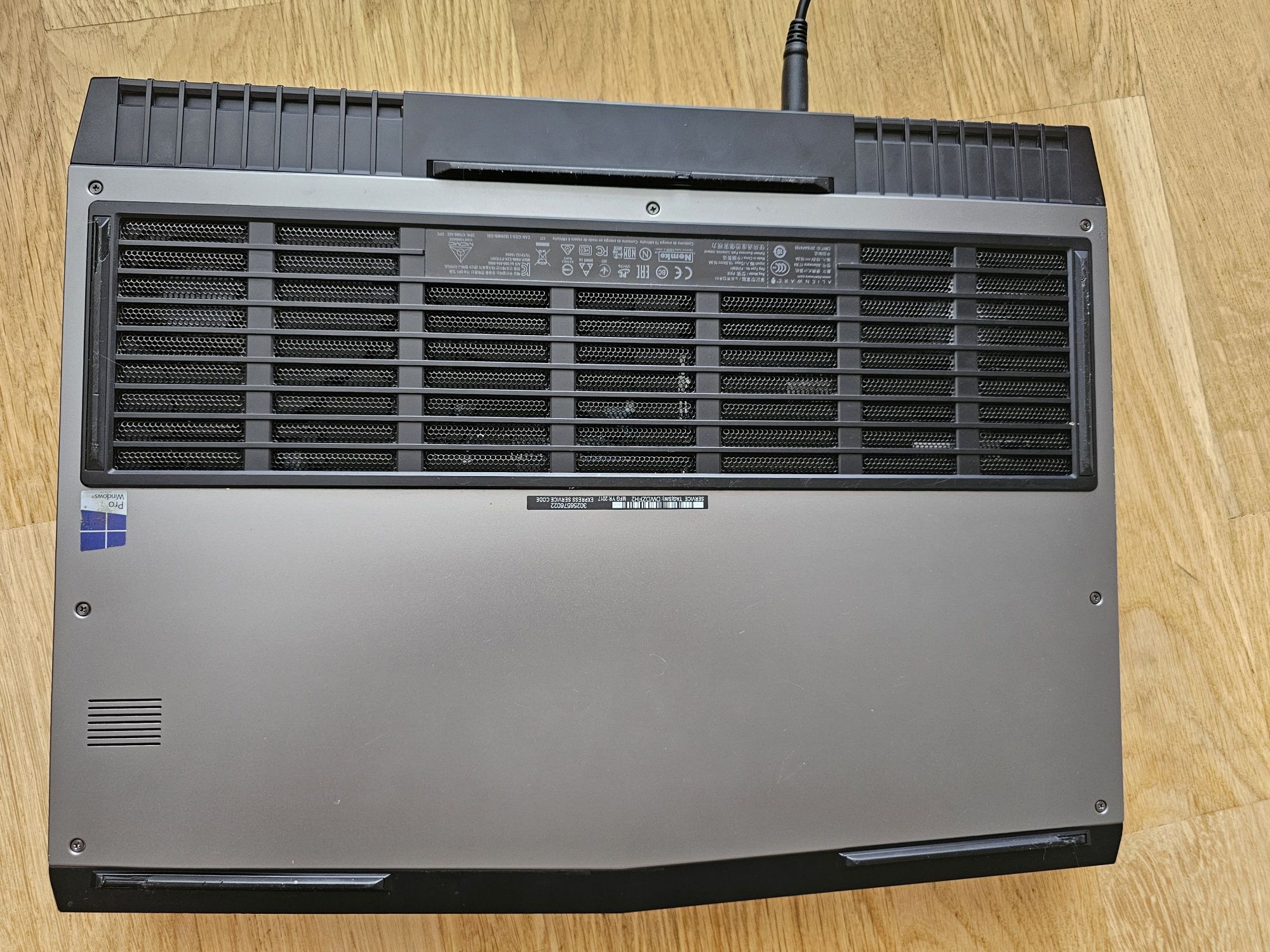 ноутбук DELL alienware 17 R4