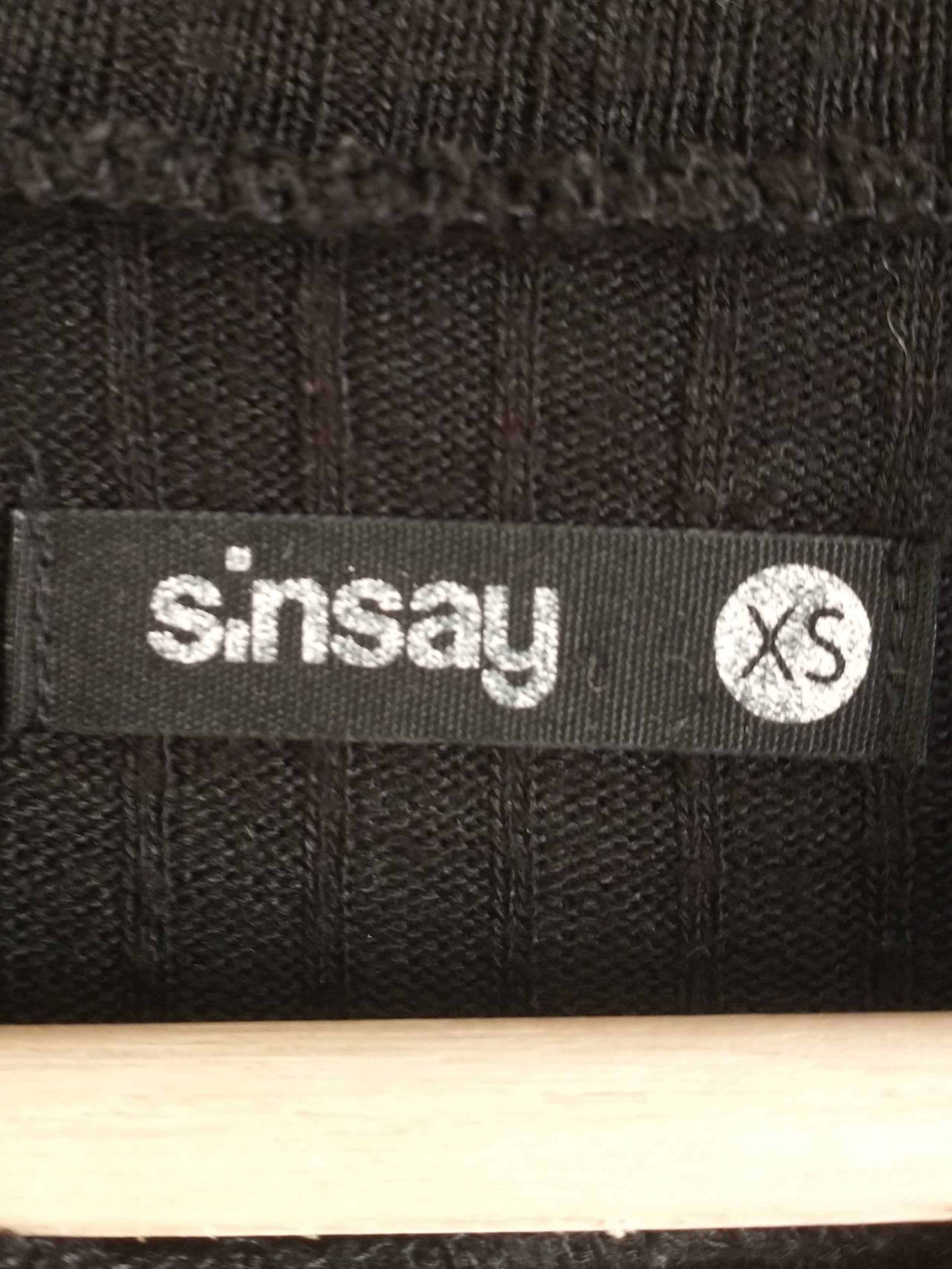 asymetryczna sukienka z długim rękawem marki sinsay rozmiar xs