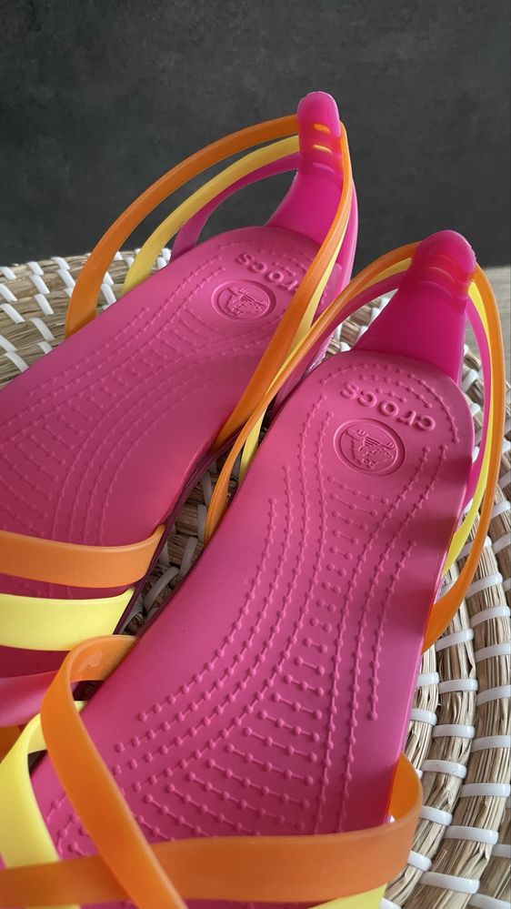 Crocs baleriny Huarache Flat Fuchsia/Grapefruit W7 37/38