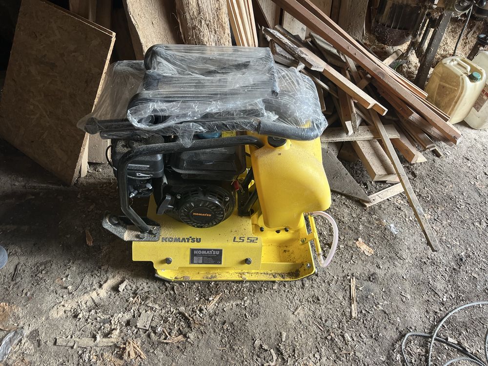 Zagęszczarka gruntu, ubijak KOMATSU LS 52