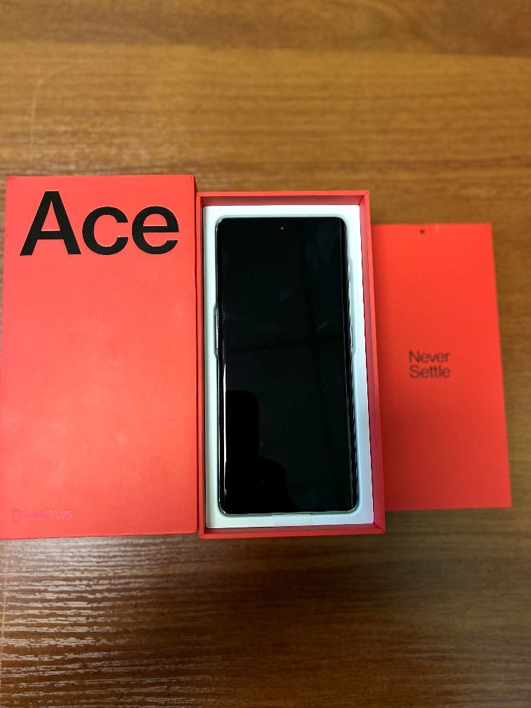 Мобільний телефон новий One Plus Ace2 12+256