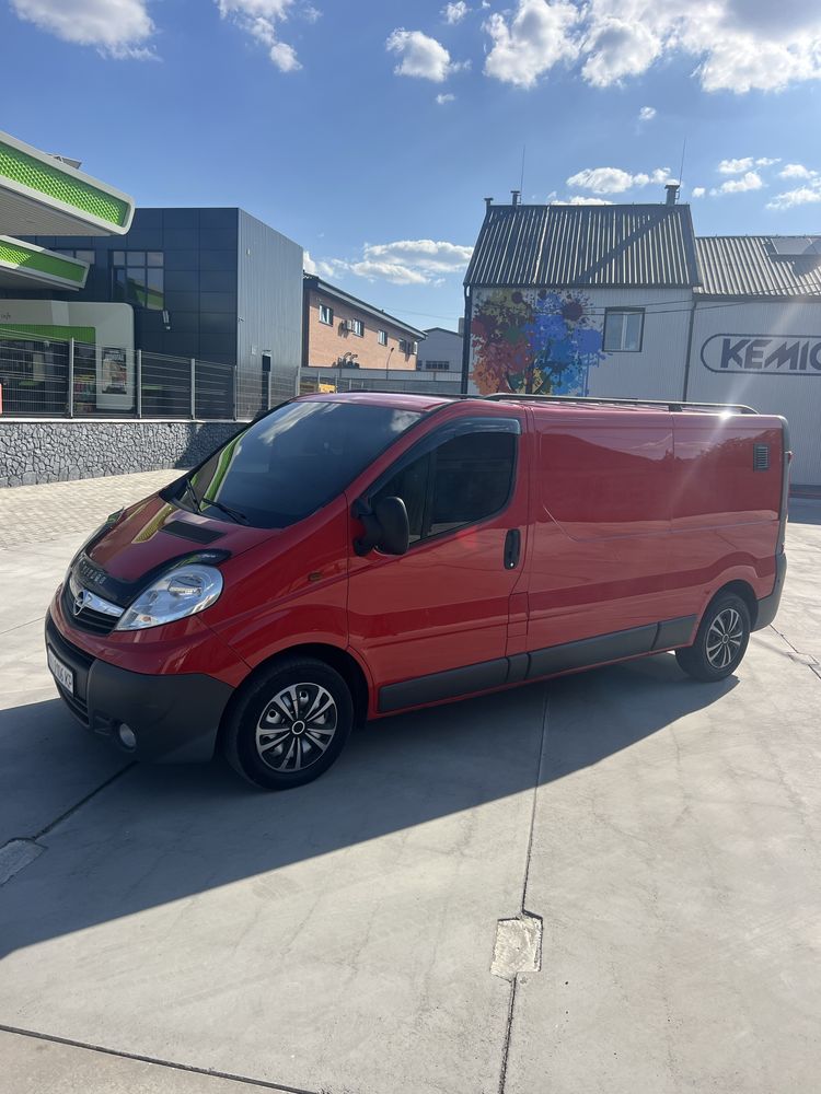 Продам Opel Vivaro