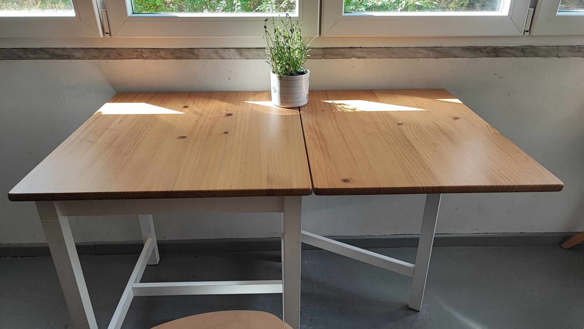 Mesa cozinha PINNTORP + 4 bancos KIRRE