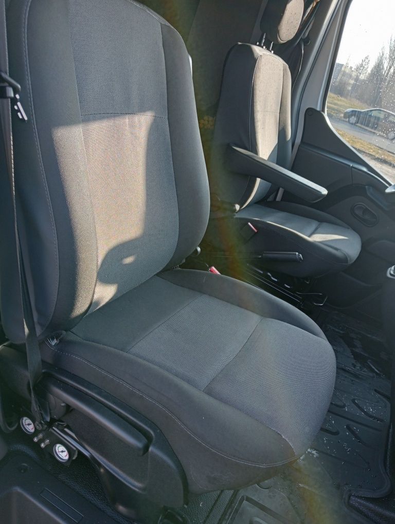 Wynajem bus plandeka 10ep TWINCAB Master miedzynarodówka spanie z tylu