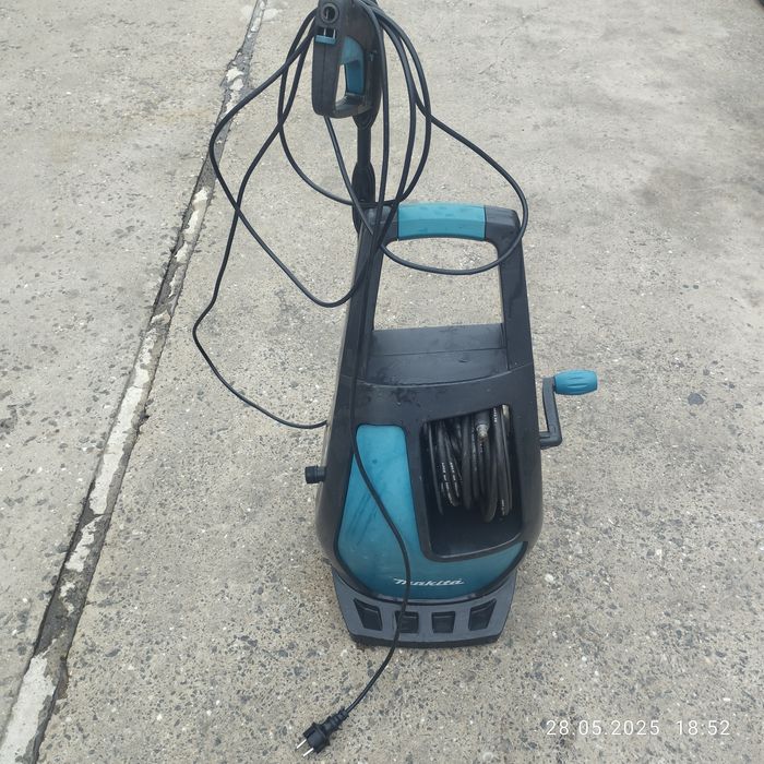 Мийка високого тиску макіта