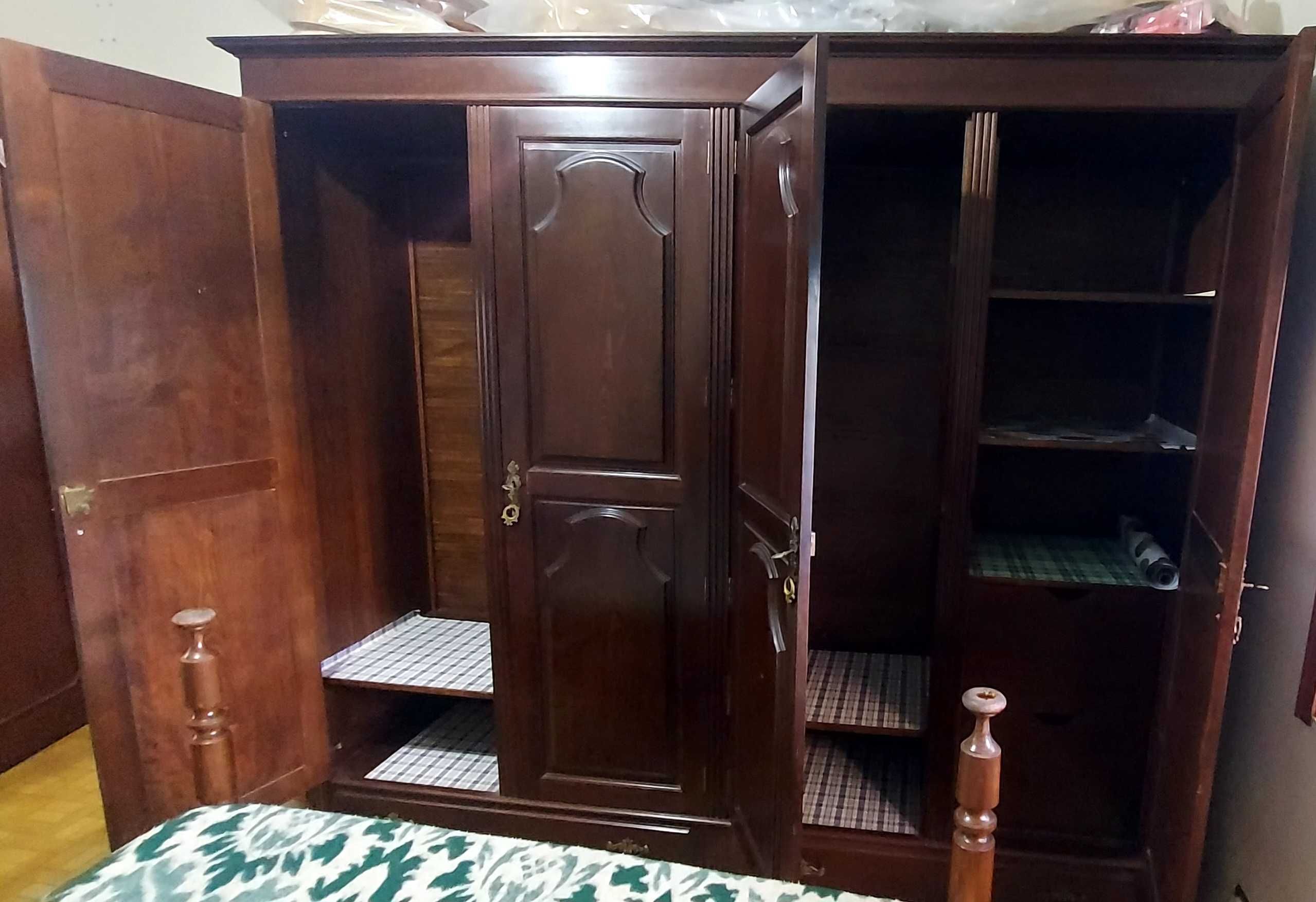 Mobília de Quarto com Roupeiro