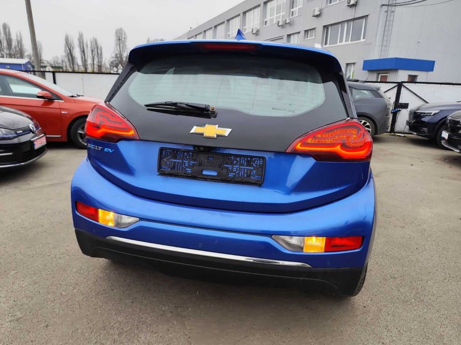 CHEVROLET BOLT EV TOP Primer BOSE  Європа 64 квт на 450 км