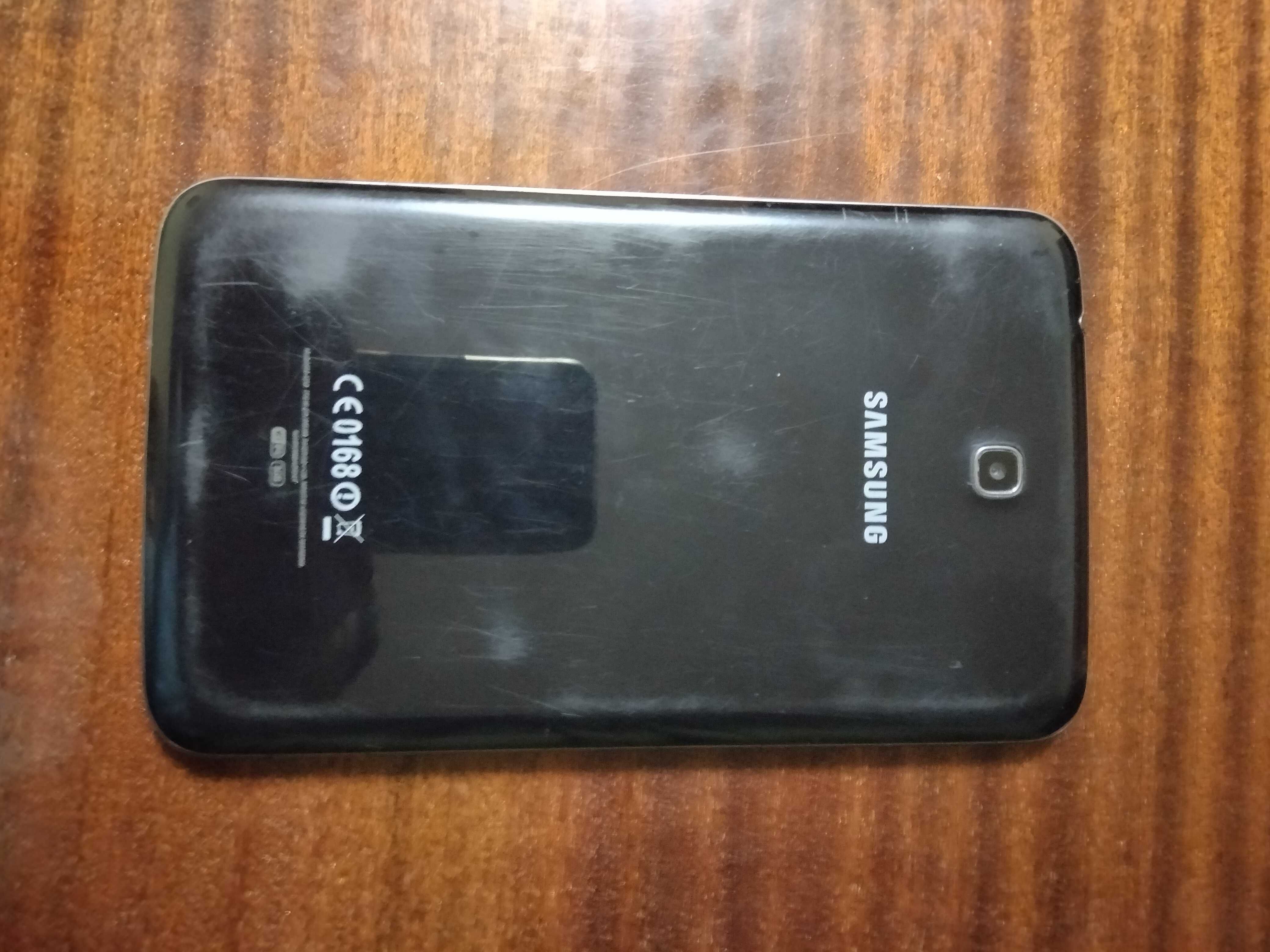 Планшет Samsung SM-T210