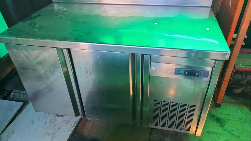 Mesa congeladora com tampo 2 portas