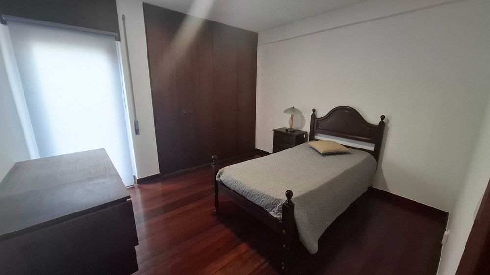 Quarto para Arrendar em Oeiras