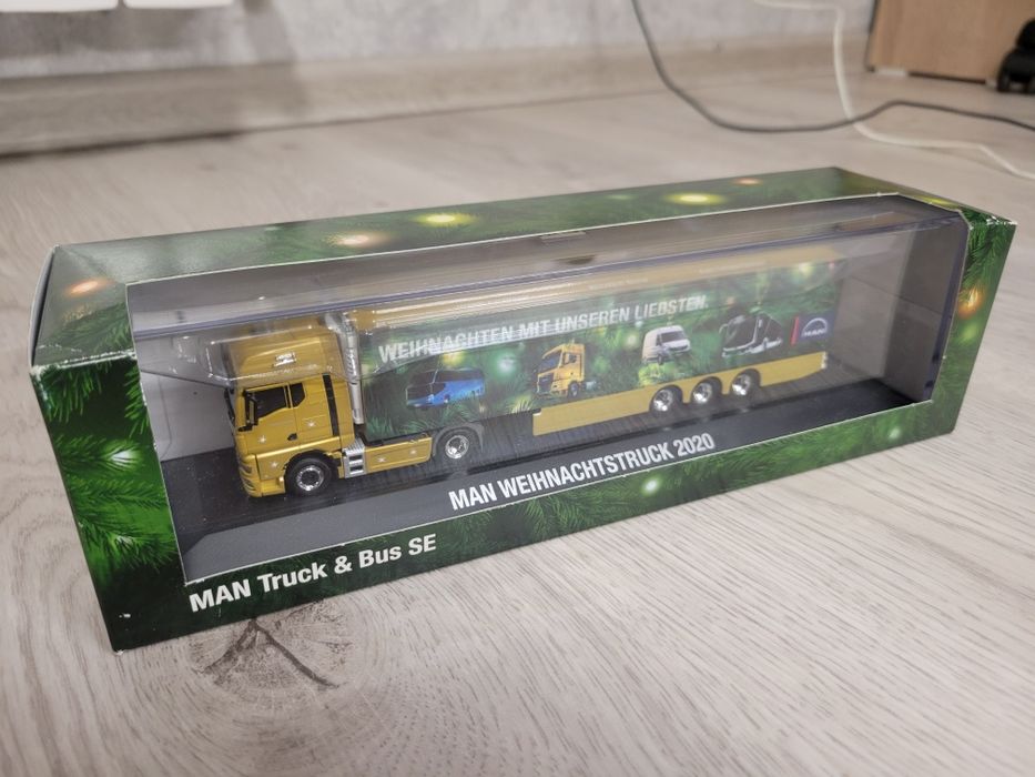 Модель грузовика MAN Weihnachtstruck 2020