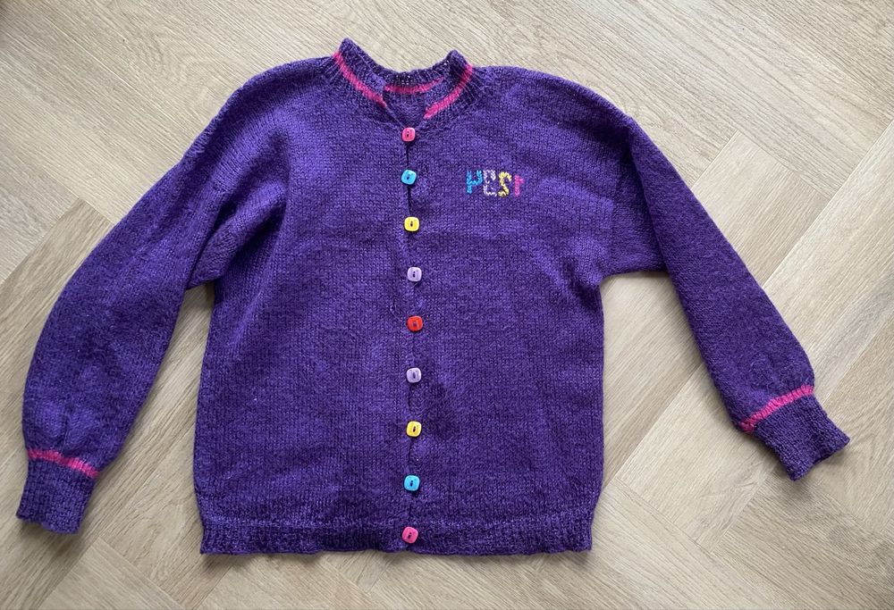 Zlituje się ktoś nad pięknym swterkiem?