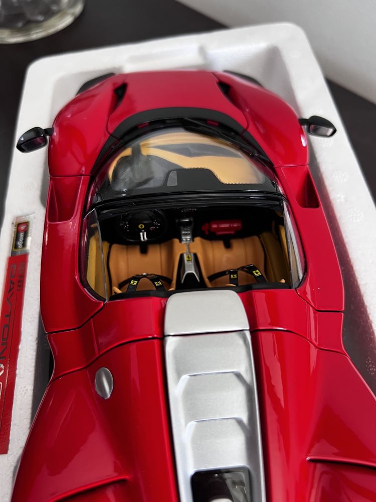 Ferrari SP3 Daytona 1/18