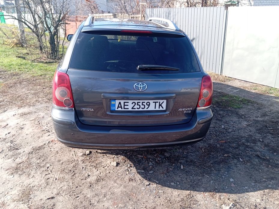Тойота авенсіс універсал