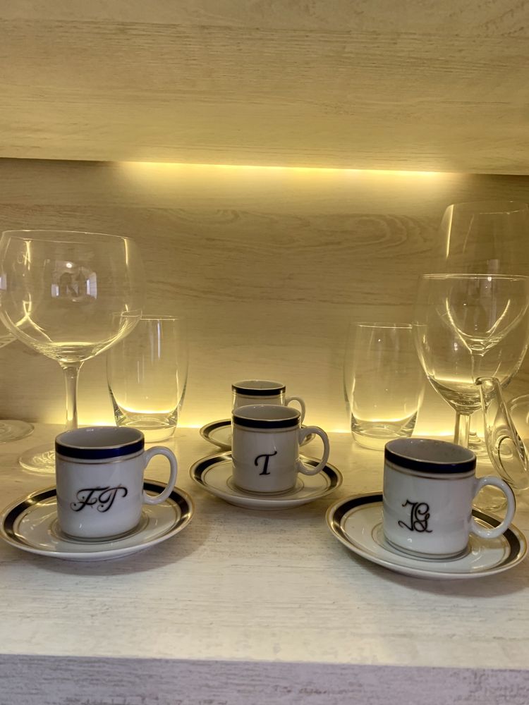 Chávenas de Café Novas com Monogramas/Porcelanas NG Philae