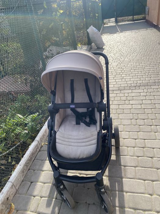Продам Коляску chicco 2  в 1
