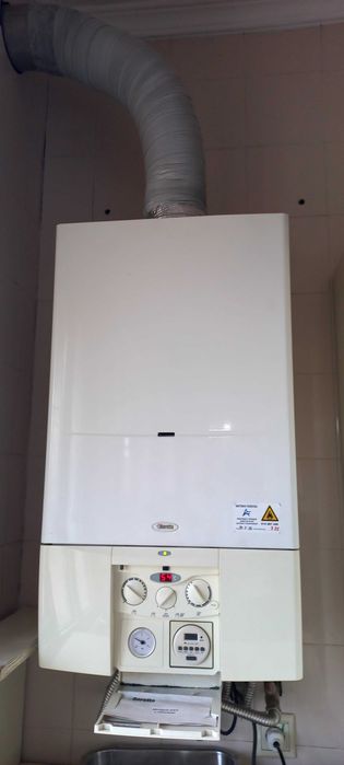 Caldeira a gás usada