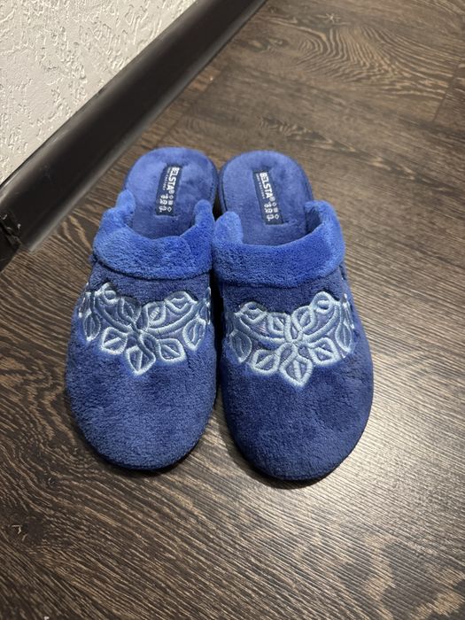 Продам кімнатні капці (зима-літо)