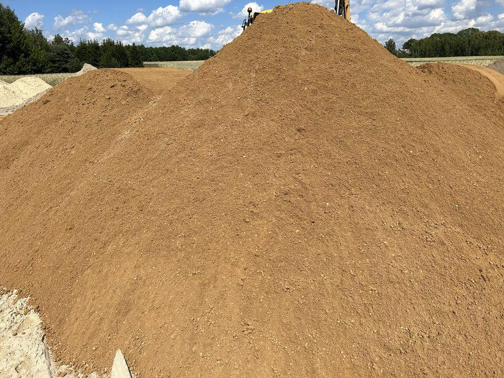 Zwir piasek ziemia Kamien tluczen