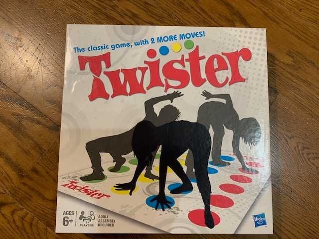 gra zręcznosciowa Twister - napisy na tarczy w j. angielskim