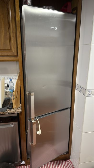 Frigorífico combinado FAGOR