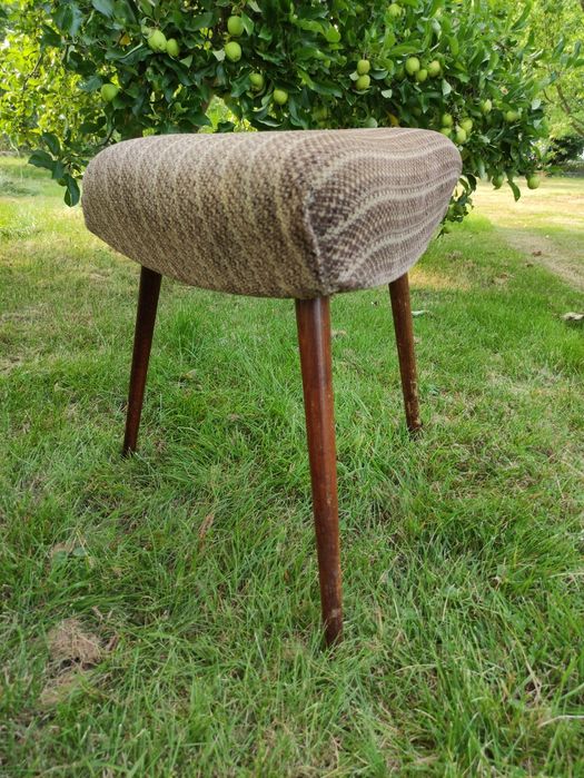 Taboret trójkątny patyczak pufa krzesło vintage retro PRL DDR