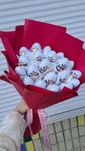 Букет з Kinder незамінний подарунок на свято