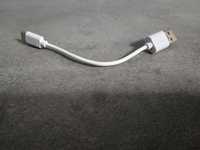 Kabel typu C USB biały.