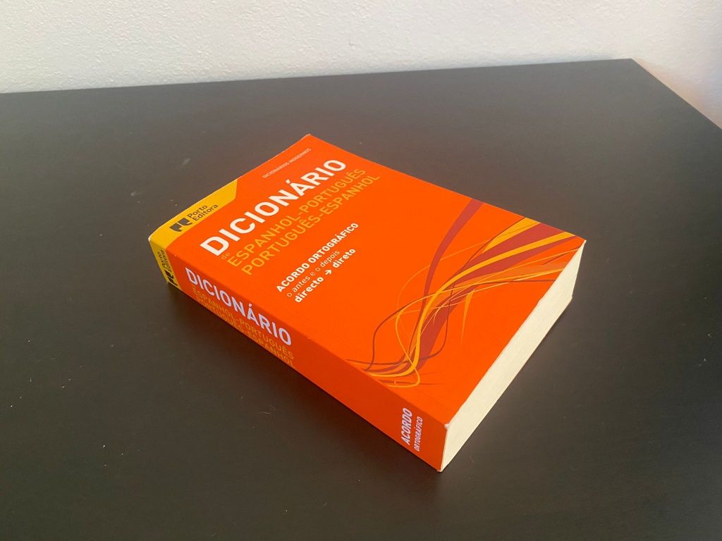 Dicionário Espanhol-Português e Português-Espanhol