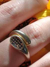 Srebro sygnowane pozłacane pierścionek szafirki