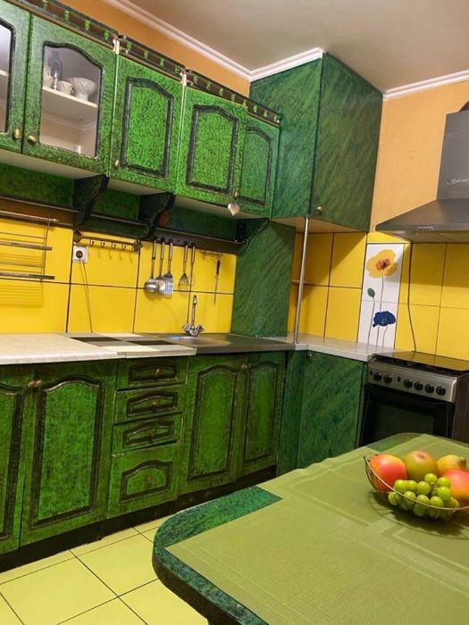 Оренда 3к.кв на вул. Заливна