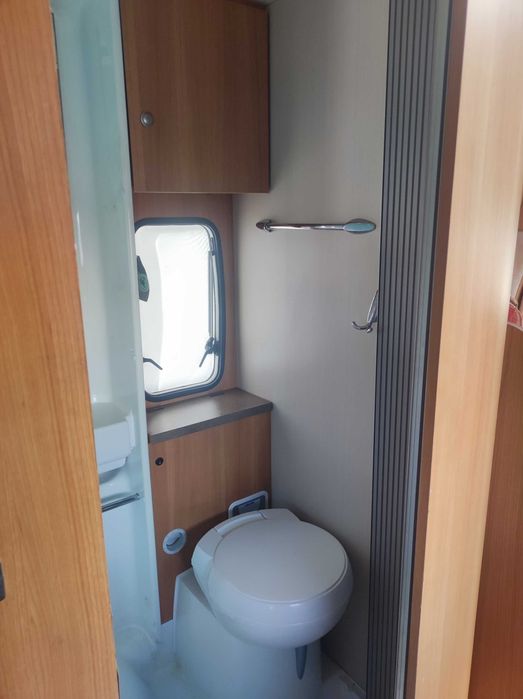 Autocaravana Perfilada Challenger Genesis 42 CAMA CENTRAL