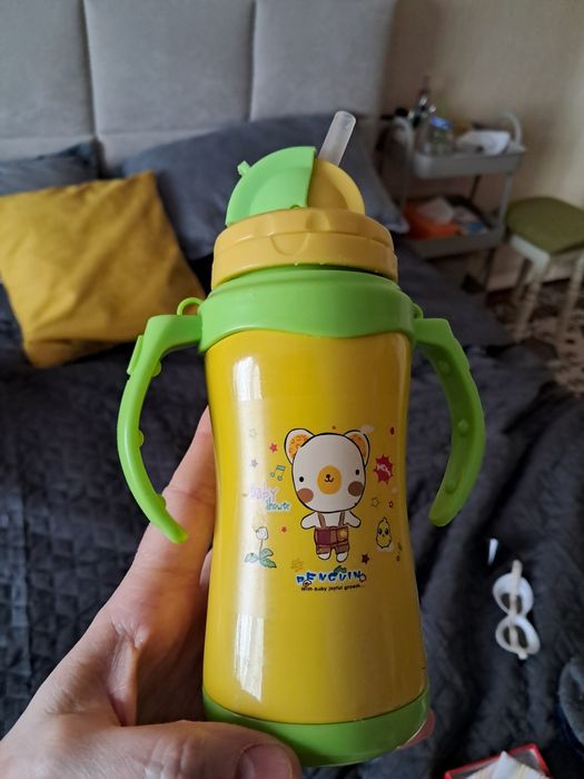 Дитячий термос, поїльник